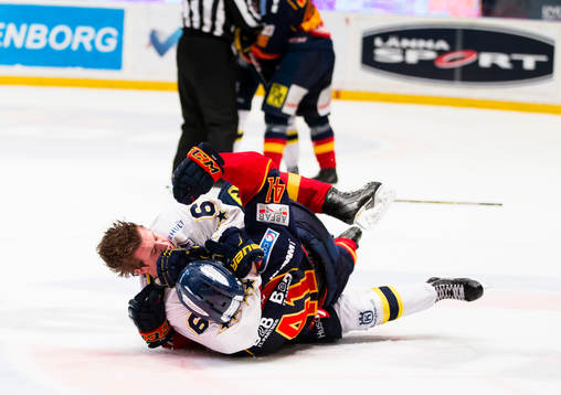s Christoffer Törngren och Djurgårdens Alexander Falk
