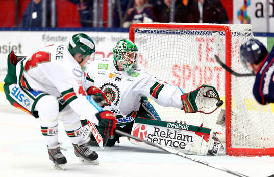 Mål 2-2 av Linköpings Broc Little förbi Frölundas
