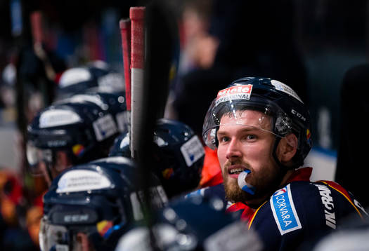 Djurgårdens Mikael Ahlén ser glad ut