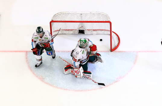 Mål 2-2 av Linköpings Broc Little förbi deppande