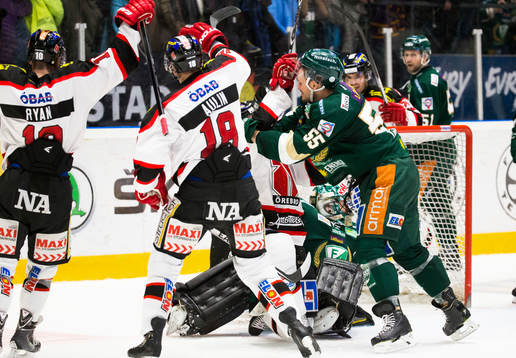 Örebros Derek Ryan, Jared Aulin jublar
