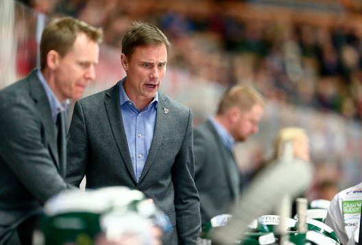 Frölundas tränare Roger Rönnberg reagerar
