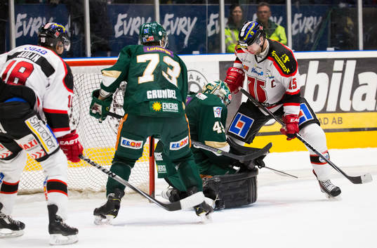 Färjestads målvakt Justin Pogge och Örebros Henrik