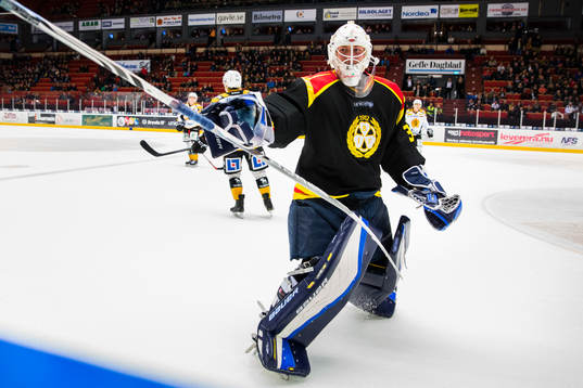 Brynäs målvakt Emil Kruse