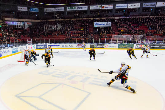 Skellefteås spelar 5 mot 4