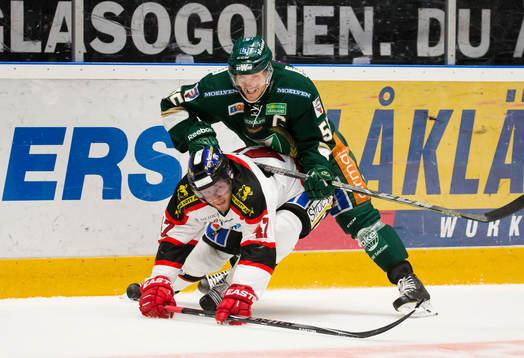 Färjestads Ole-Kristian Tollefsen trycker ner Örebros