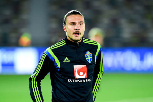 Sveriges Erik Johansson innan träningsmatchen mellan