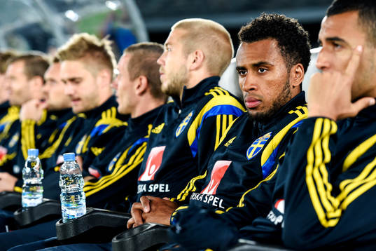 Sveriges Isaac Kiese Thelin innan träningsmatchen mellan