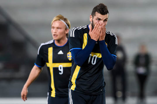 Sveriges Mikael Ishak deppar