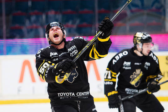 s Conny Strömberg skriker ut i frustration