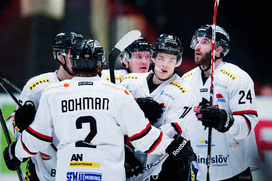 Asplövens spelare jublar