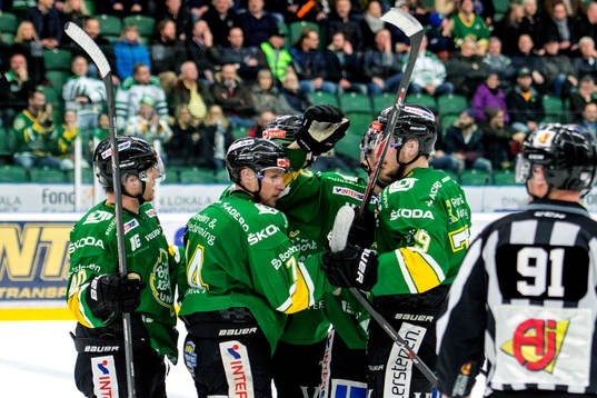 Björklövens Mark Hurtubise jublar