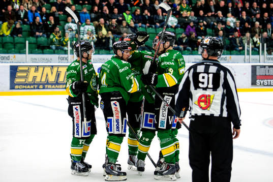 Björklövens Mark Hurtubise jublar