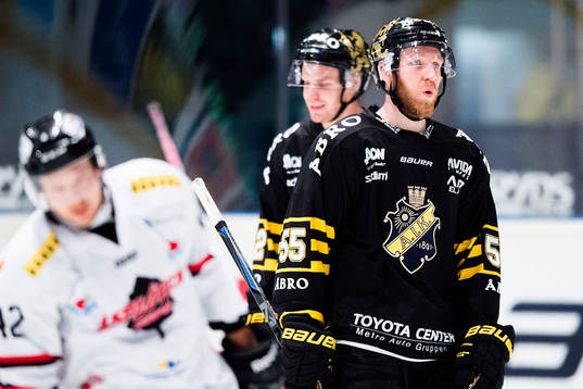 s Nils Bäckström deppar