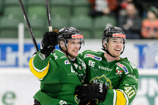 Björklövens Stefan Öhman och Jonathan Harty jublar