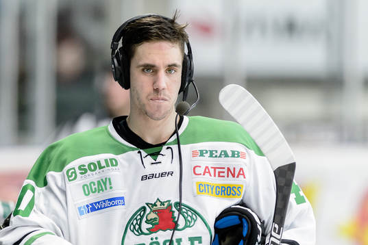 Rögles Jesper Jensen blir intervjuad