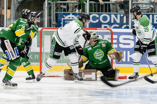 Rögles Christopher Liljewall gör 3-1