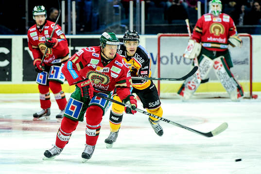 Frölundas Nicklas Lasu och Luleås Karl Fabricius