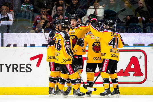 Luleås Peter Cehlarik jublar