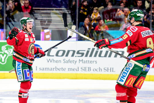 Frölundas Andreas Johnson och Max Görtz jublar