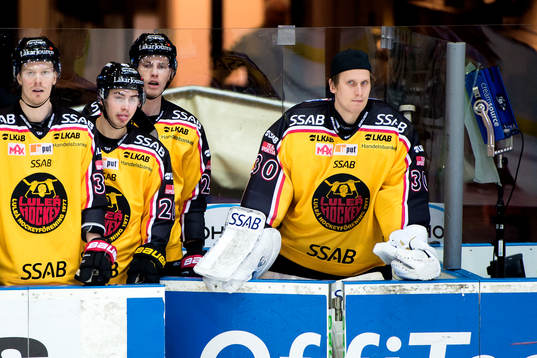 Luleås målvakt  Niko Hovinen blev utbytt