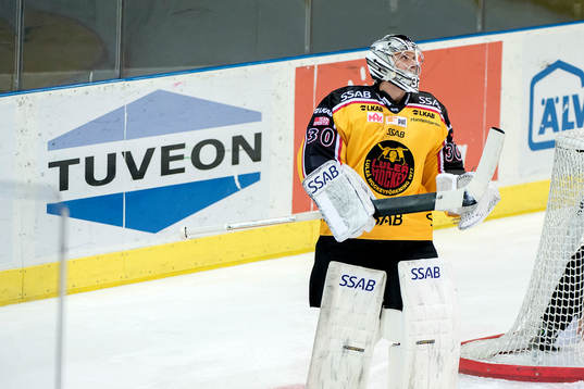 Luleås målvakt Christoffer Rifalk deppar