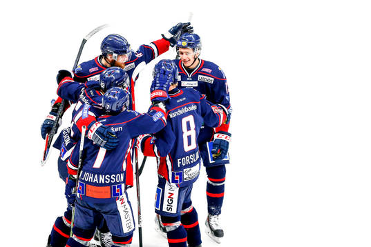 Linköpings Gustav Forsling jublar
