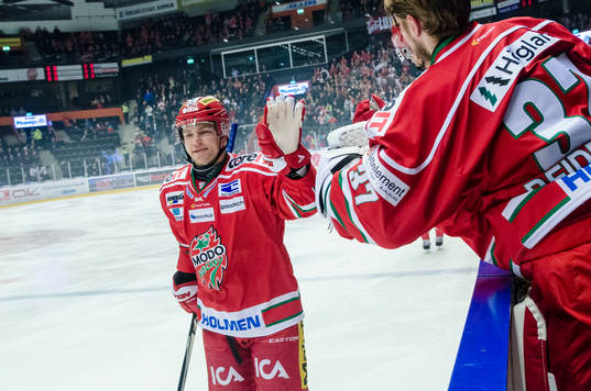 Modos Per-Åge Skröder gör mål