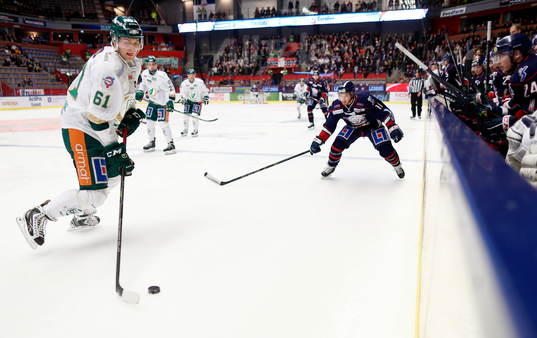 Färjestads Daniel Gunnarsson och Linköpings Jacob