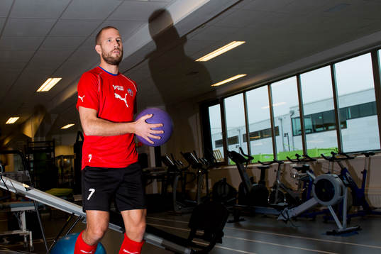 Helsingborgs Mattias Lindström är 34år och får träna