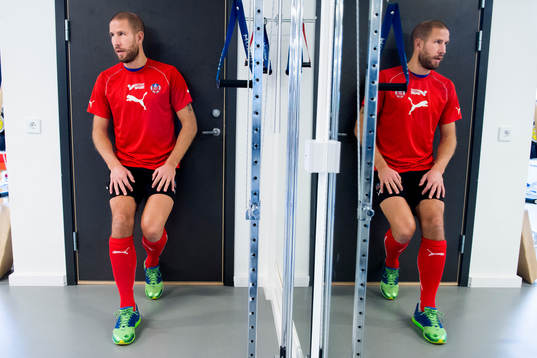 Helsingborgs Mattias Lindström är 34år och får träna