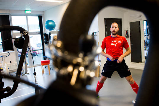 Helsingborgs Mattias Lindström är 34år och får träna