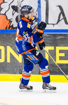 Växjös Nick Johnson firar