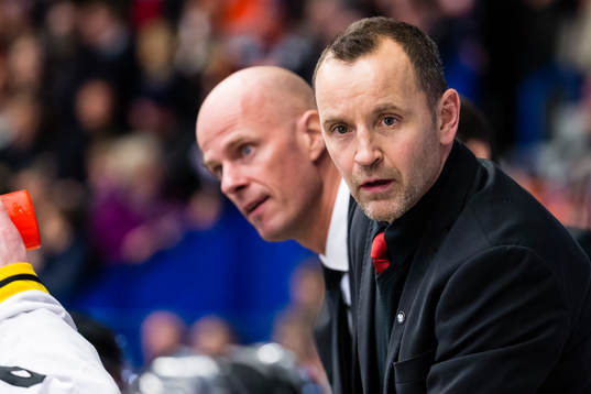 Brynäs tränare Thomas Berglund och assisterande tränare
