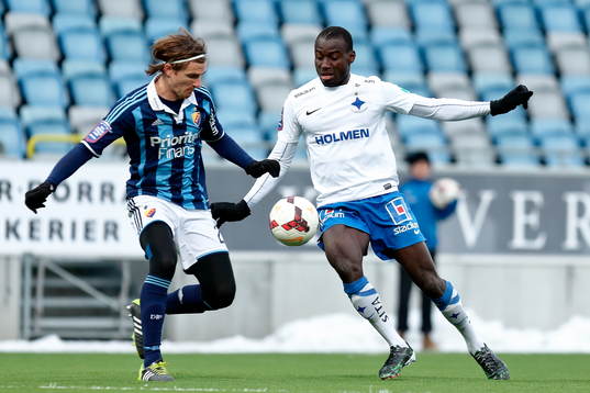 Djurgårdens Jesper Arvidsson och Norrköpings Alhaji Kamara
