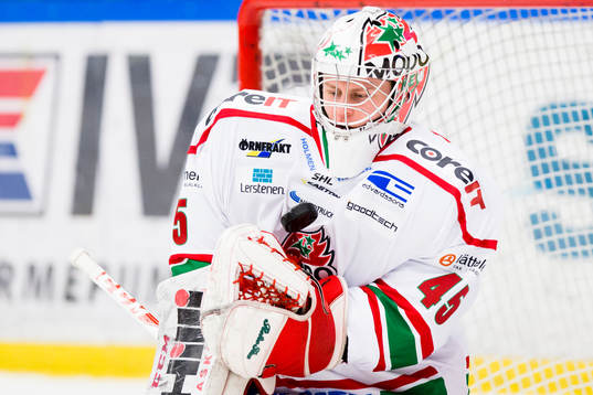 Modos målvakt Emil Hedman