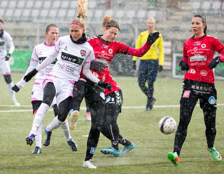 RosengårdsLine Röddik Hansen och Elin Rubensson och