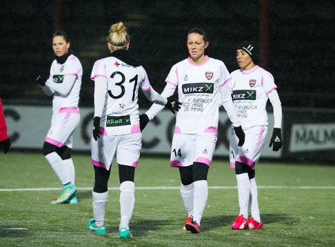 Rosengårds Malin Gunnarsson jublar sitt mål