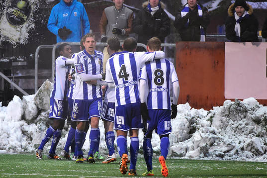 IFK Göteborgs Mikael Boman (mitten) jublar