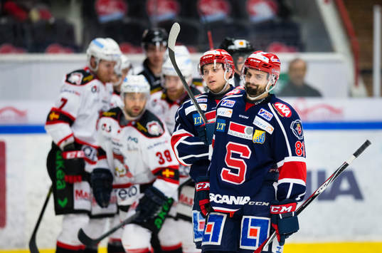 Södertäljes Mattias Beck ser deppig ut