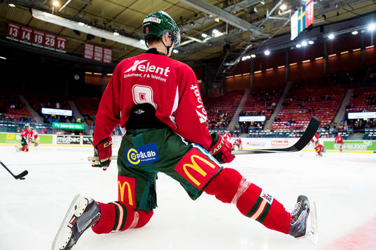 Frölundas Max Görtz innan ishockeymatchen i SHL mellan