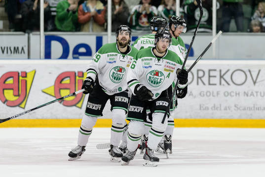 Rögles Ludvig Rensfeldt och Christopher Liljewall jublar