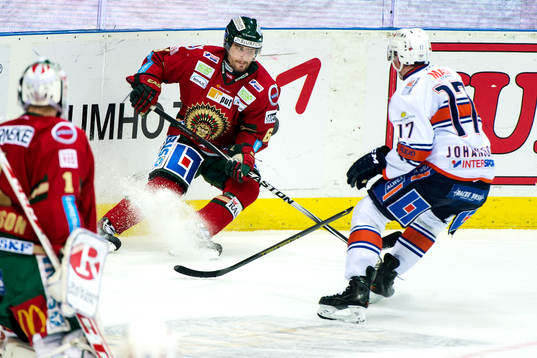 Frölundas Mikael Wikstrand och Växjös Alexander Johansson