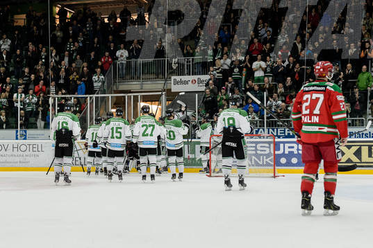 Rögles spelare tacka sina supporters