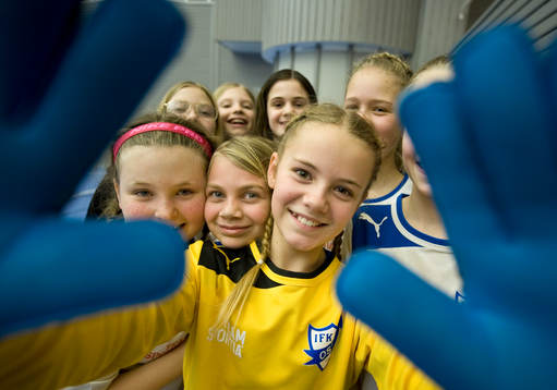 Ebba Svensson i Osbylaget växlade mellan att vara målvakt