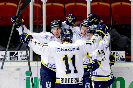 s Anton Bengtsson jublar