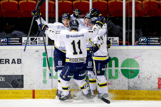 s Anton Bengtsson jublar