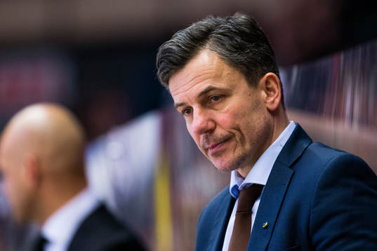 s assisterande tränare Fredrik Stillman