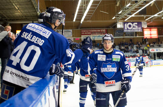 Karlskogas Johan Nilsson firar mål kvitteringsmålet