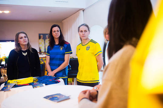 SVT's Anna Tascha Larsson, Lotta Schelin och Lisa Dahlkvist